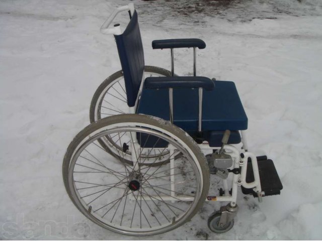 инвалидные коляски в городе Калининград, фото 1, стоимость: 5 000 руб.