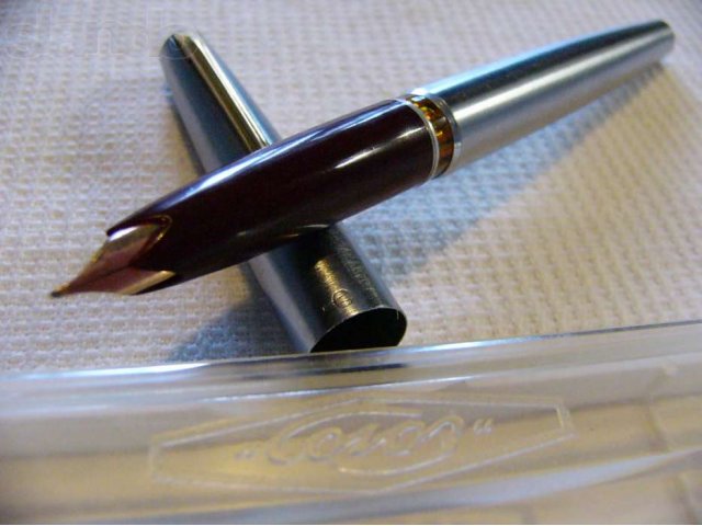 Перьевая ручка 