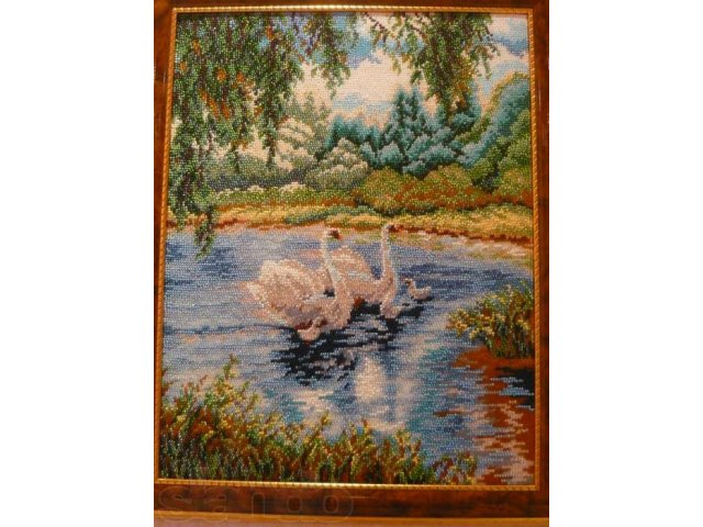 Картина из чешского бисера Лебеди в пруду в городе Оренбург, фото 1, Оренбургская область