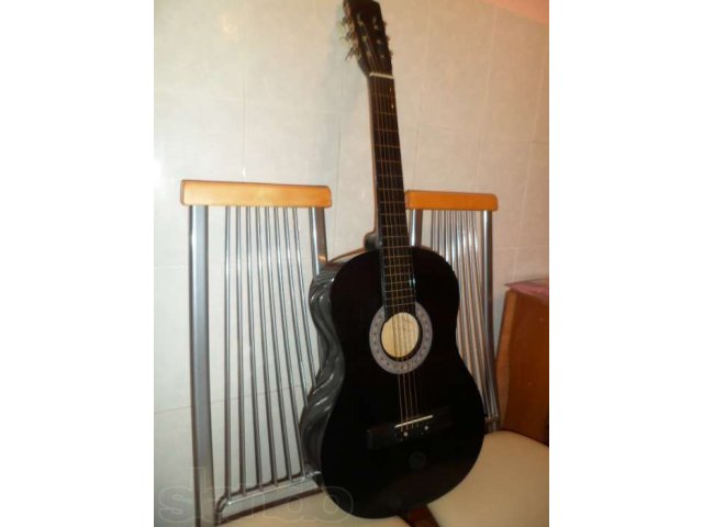 Гитара в городе Уссурийск, фото 1, стоимость: 400 руб.