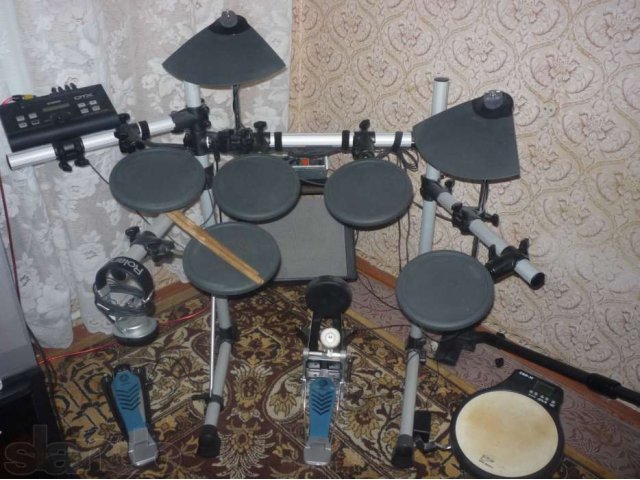 продам отличную ( электронную )  ударную установку YMAHA DTX в городе Благовещенск, фото 1, Барабаны, ударные инструменты