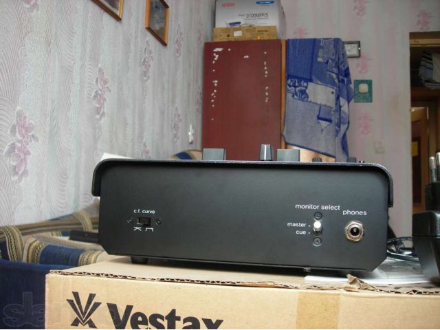 DJ Микшер VESTAX VMC-002 XLu Blk в городе Глазов, фото 5, Микшерные пульты