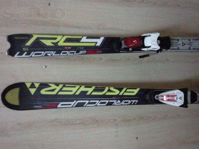 Продам горные лыжи Fischer RC4 WORLDCUP SC 165 см. в городе Горно-Алтайск, фото 1, стоимость: 16 000 руб.