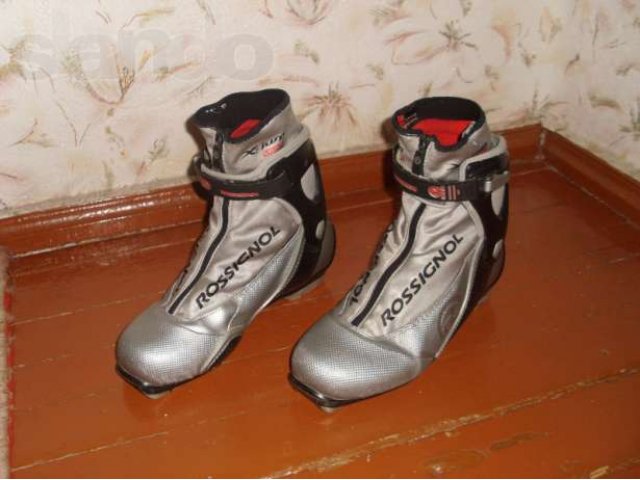 Лыжные ботинки в городе Кола, фото 1, стоимость: 2 500 руб.