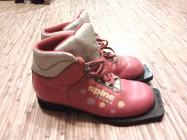 Лыжные ботинки 34-ого размера в городе Самара, фото 1, стоимость: 500 руб.