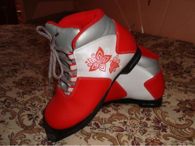 Продам лыжные ботинки 35 р-р в городе Липецк, фото 1, Липецкая область