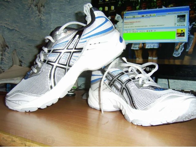 Новые крассовки ASICS) в городе Хабаровск, фото 1, стоимость: 2 000 руб.