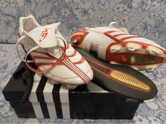 Продам бутсы футбольные (Adidas Predator Absolute Globe) в городе Екатеринбург, фото 1, Футбол