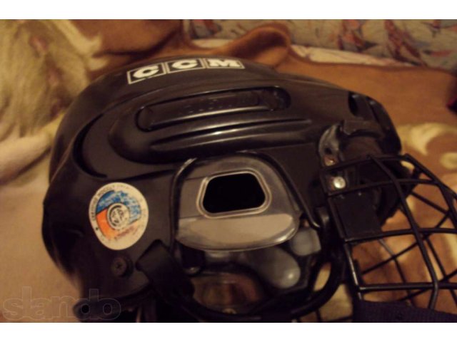 продам хоккейные шлем в городе Москва, фото 2, стоимость: 3 000 руб.