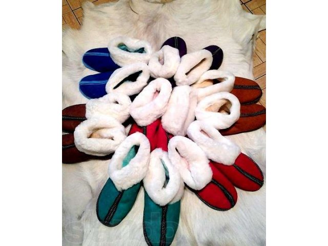 Чуни,тапочки,сапожки из натуральной овчины к праздникам! в городе Верхоянск, фото 4, Одежда, обувь, аксессуары