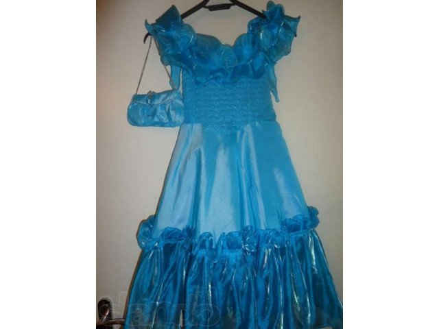 Продам красивое детское платье в городе Кингисепп, фото 1, стоимость: 1 200 руб.