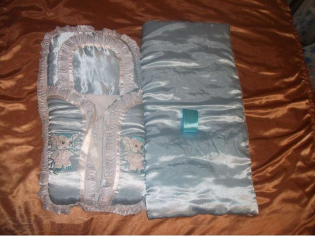 Одеяло и конверт в подарок 4 метра ленты в городе Нижневартовск, фото 1, стоимость: 1 000 руб.