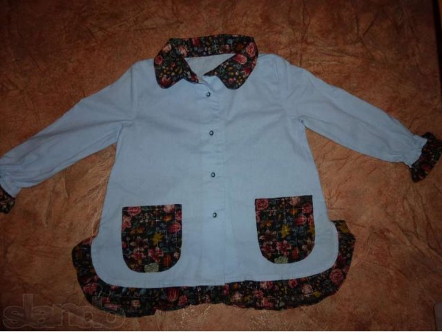 Продам дешево костюм-рубашка и джинсы на девочку. в городе Нижний Новгород, фото 1, стоимость: 160 руб.