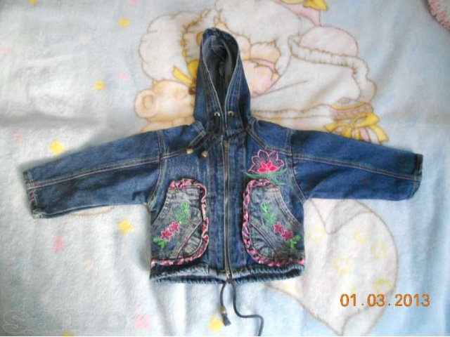 продается джинсовая куртка на девочку 6-18мес в городе Гулькевичи, фото 1, стоимость: 200 руб.