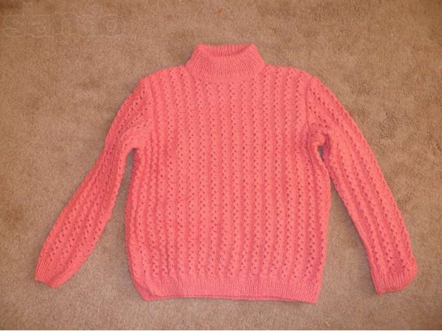 Свитер для девочки в городе Магадан, фото 1, стоимость: 1 000 руб.