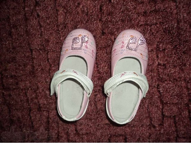 Красивые, нарядные туфельки в городе Артем, фото 1, стоимость: 500 руб.