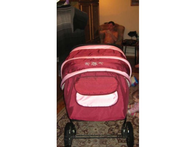 Продам детскую коляску для двойни в городе Вольск, фото 2, стоимость: 7 500 руб.