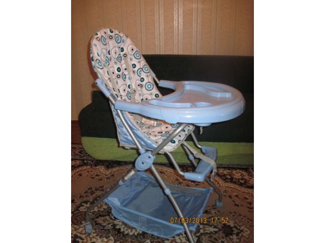 продаю стульчик для кормления ребенка в городе Курганинск, фото 1, стоимость: 2 000 руб.