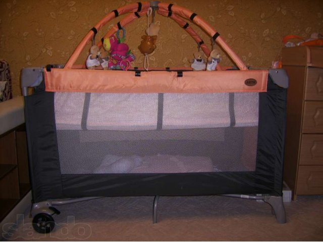 продам манеж кровать в городе Сургут, фото 1, стоимость: 4 000 руб.