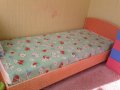 Продам подростковую кровать с матрацем, размер 80х200 в городе Петропавловск-Камчатский, фото 1, Камчатский край