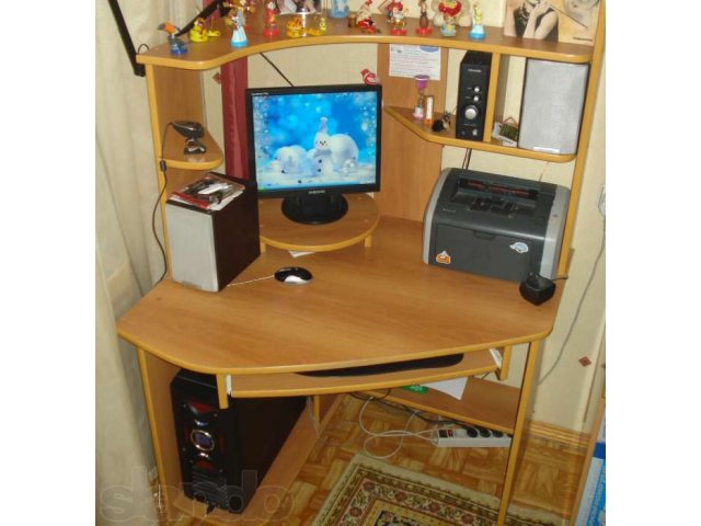 Компьютерный стол в городе Стерлитамак, фото 1, стоимость: 3 800 руб.