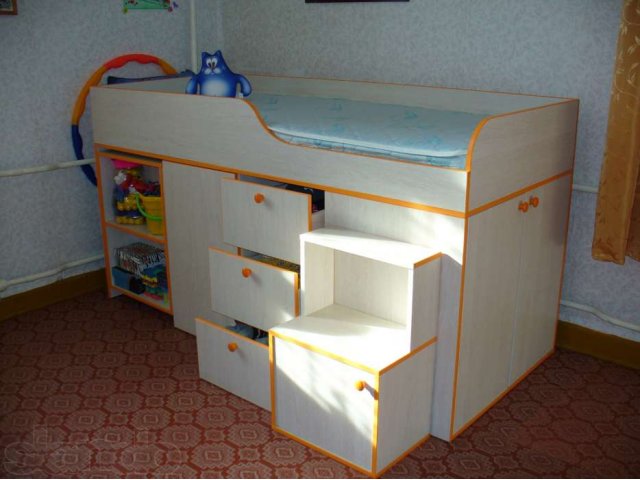 Продам детскую кровать в городе Северск, фото 1, стоимость: 14 000 руб.