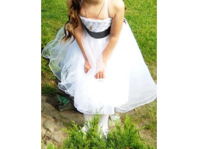 Платье на девочку 5-6 лет в городе Калининград, фото 2, стоимость: 1 000 руб.