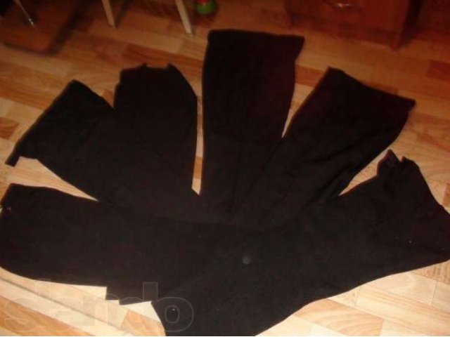 Отдам брюки школьные, пиджаки и рубашки в городе Краснодар, фото 1, стоимость: 50 руб.