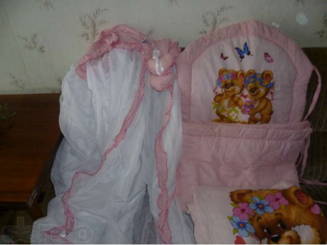 продаю комплект в детскую кроватку в городе Дзержинск, фото 1, стоимость: 1 000 руб.