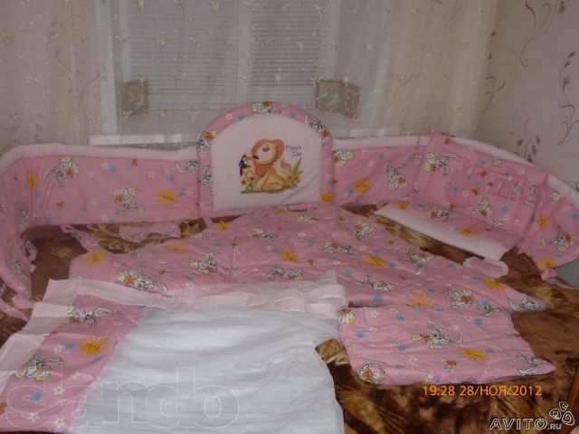 Комплект в детскую кроватку в городе Астрахань, фото 1, стоимость: 2 000 руб.