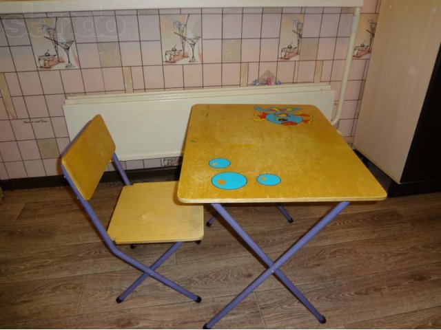 Продам детский столик со стульчиком в городе Нижнекамск, фото 1, стоимость: 500 руб.