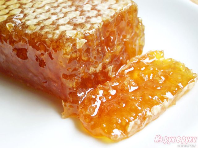 Продам натуральный мед в городе Псков, фото 1, стоимость: 300 руб.