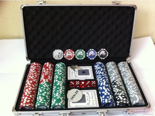 Покерный набор на 300 фишек в городе Москва, фото 1, Московская область