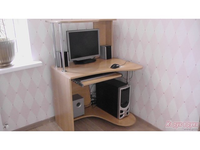 Компьютерный стол в городе Магнитогорск, фото 1, стоимость: 2 000 руб.