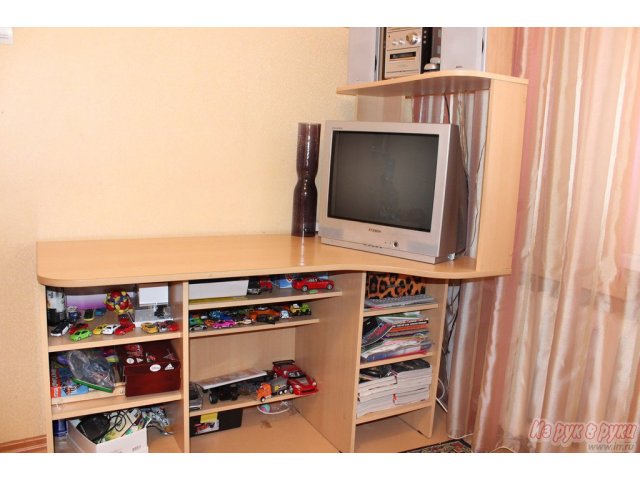 Продаем письменный стол,  шкаф-пенал в городе Казань, фото 1, стоимость: 3 800 руб.