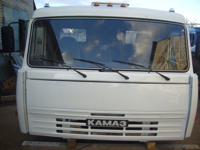 Кабина бортовго вездехода КАМАЗ 43118 , облицовка , педали нового образца , ОБШИВКА веллюр, цвет БЕЛОЕ ОБЛОКО , после полного капитального.. . в городе Петрозаводск, фото 2, Карелия