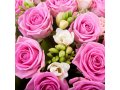 Букет «С днем рождения» соткан из ароматных роз и фрезий.  А еще из любви,  искренней.. . в городе Москва, фото 1, Московская область