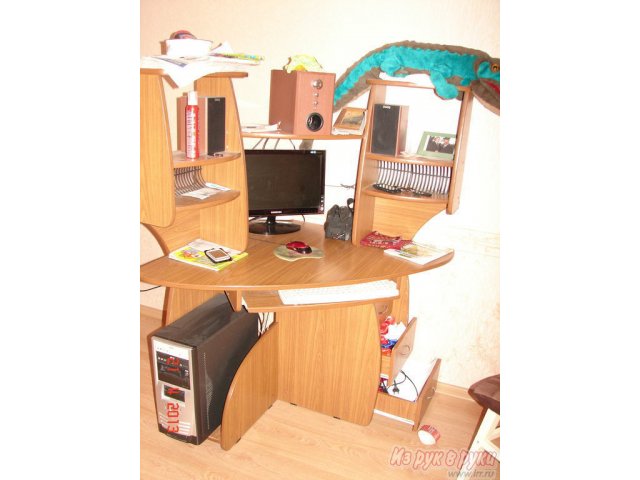 продам компьютерный стол в городе Смоленск, фото 1, стоимость: 2 500 руб.
