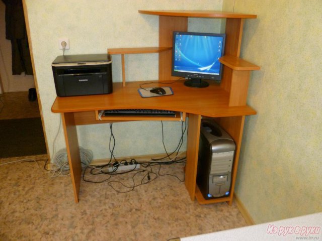 компьютерный стол в городе Ачинск, фото 1, стоимость: 4 000 руб.