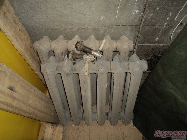 Радиатор чугуный в городе Благовещенск, фото 1, стоимость: 1 000 руб.