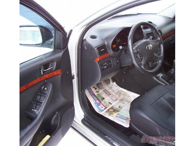 Toyota Avensis,  седан,  2006 г. в.,  пробег:  102000 км.,  механическая,  2.0 л в городе Кинешма, фото 4, стоимость: 480 000 руб.