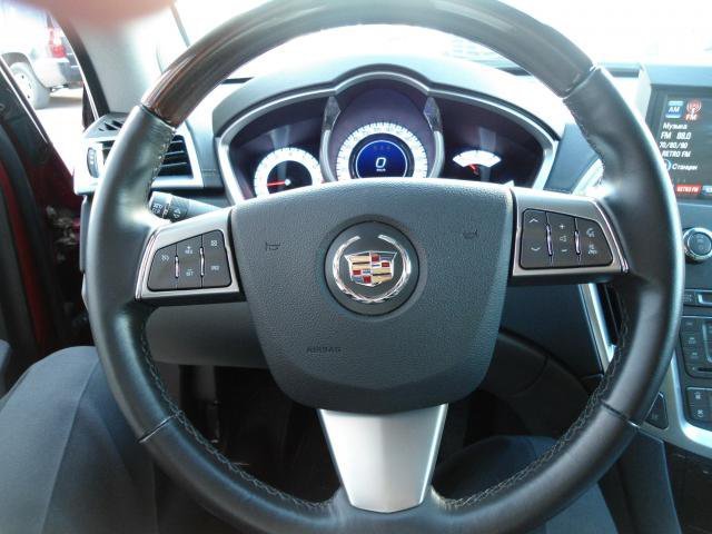 Cadillac SRX,  2011 г. в.,  автоматическая,  2997 куб.,  пробег:  40068 км. в городе Санкт-Петербург, фото 2, Cadillac