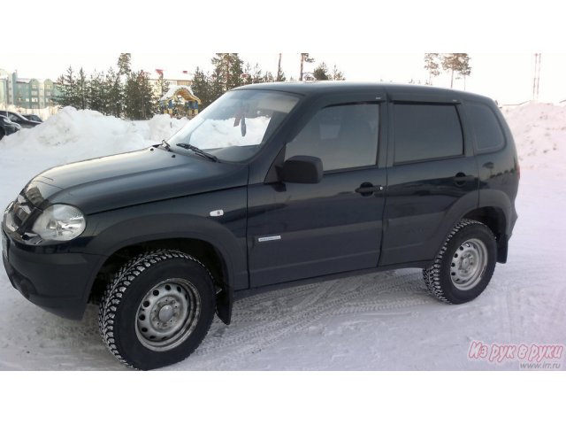 Chevrolet Niva,  внедорожник,  2011 г. в.,  пробег:  70000 км.,  механическая,  1.7 л в городе Губкинский, фото 1, стоимость: 380 000 руб.