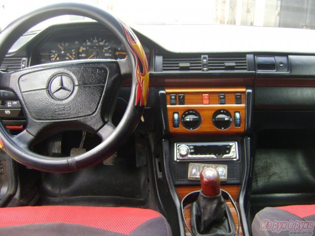 Mercedes E 200,  седан,  1993 г. в.,  пробег:  315000 км.,  механическая,  2.0 л в городе Салават, фото 3, Башкортостан