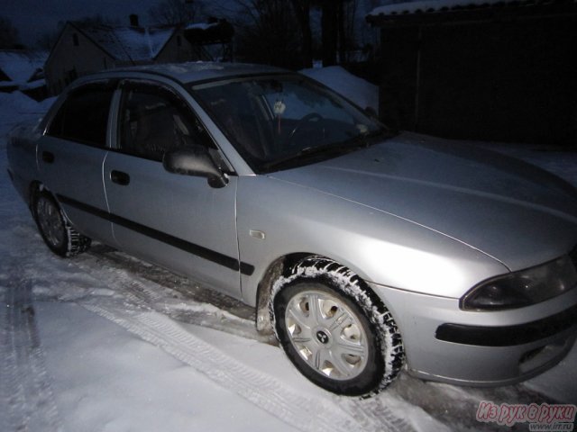 Mitsubishi Carisma,  седан,  2003 г. в.,  пробег:  100000 км.,  механическая,  1.6 л в городе Псков, фото 3, Mitsubishi