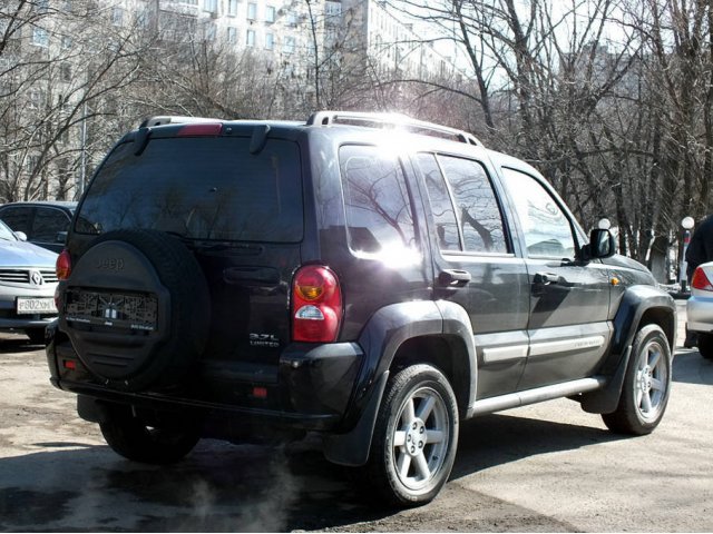 Продается Jeep Cherokee,  цвет:  черный металлик,  двигатель: 3.7 л,  кпп:  автоматическая,  кузов:  Внедорожник,  пробег:  103000 км,  состояние.. . в городе Москва, фото 3, стоимость: 530 000 руб.