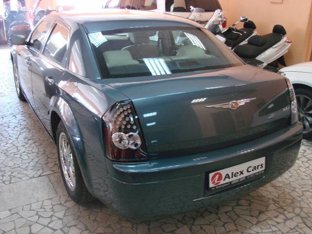 Chrysler 300C,  2005 г. в.,  автоматическая,  2736 куб.,  пробег:  123900 км. в городе Москва, фото 4, Chrysler