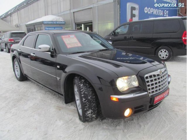 Продаётся Chrysler 300C 2006 г. в.,  2736 см3,  тип двигателя:  бензин карбюратор,  цвет:  черный,  пробег:  103000 км. в городе Москва, фото 2, Московская область