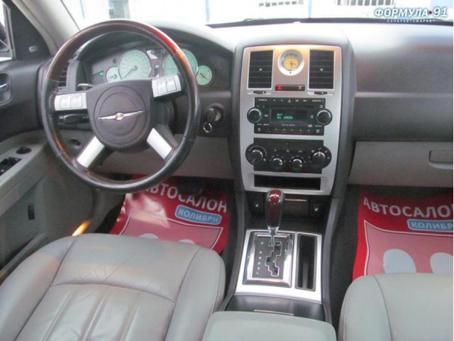 Продаётся Chrysler 300C 2006 г. в.,  2736 см3,  тип двигателя:  бензин карбюратор,  цвет:  черный,  пробег:  103000 км. в городе Москва, фото 7, Chrysler