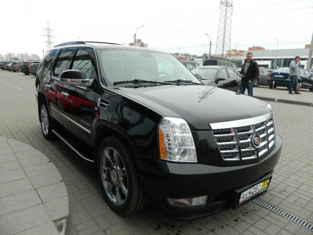 Продаётся Cadillac Escalade 2010 г. в.,  6.2 см3,  пробег:  94000 км.,  цвет:  черный в городе Санкт-Петербург, фото 5, стоимость: 1 650 000 руб.